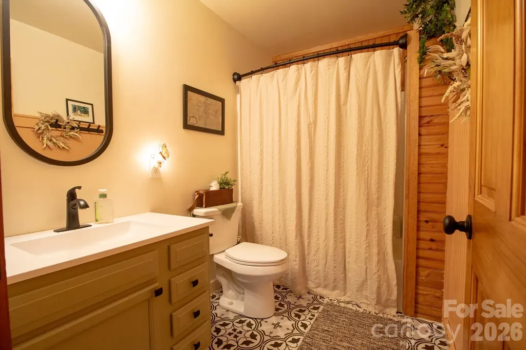 2211 Rocky Cove Lane Denton NC 27239