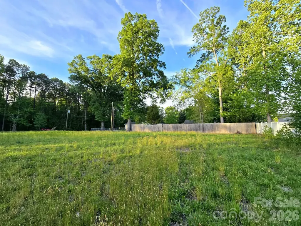9916 Ellisway Road Charlotte NC 28216
