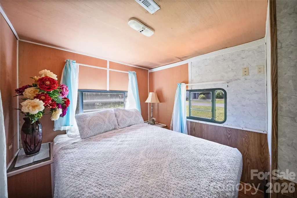 107 Dove Lane New London NC 28127