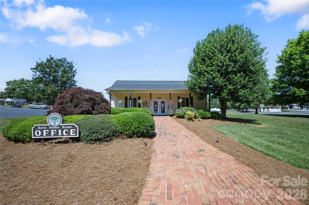 107 Dove Lane New London NC 28127
