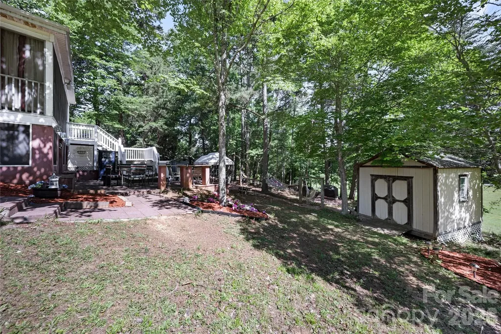 107 Dove Lane New London NC 28127