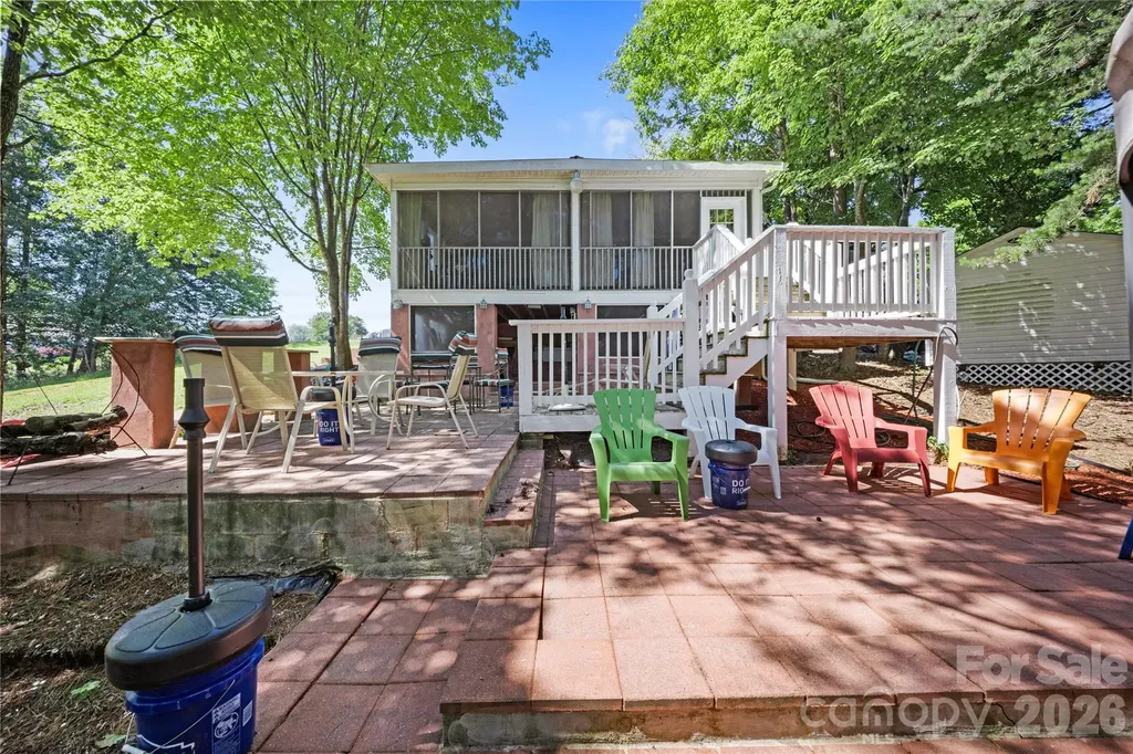 107 Dove Lane New London NC 28127