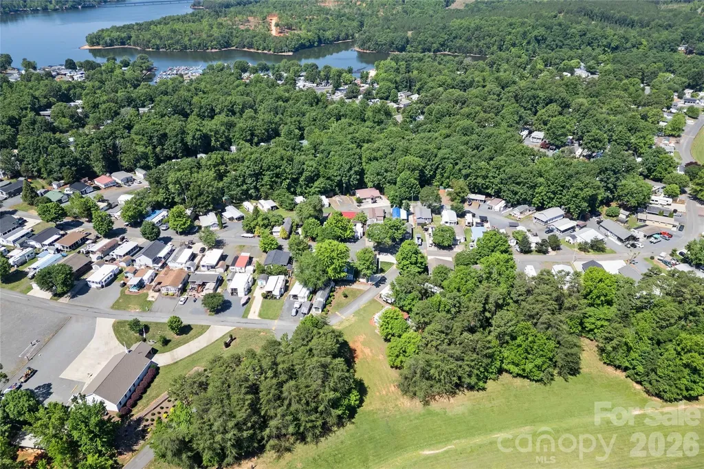 107 Dove Lane New London NC 28127