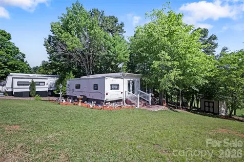 107 Dove Lane New London NC 28127