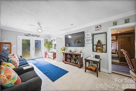 107 Dove Lane New London NC 28127