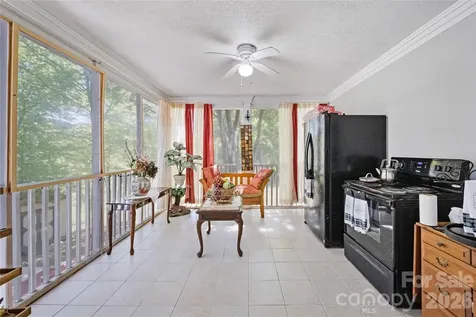 107 Dove Lane New London NC 28127