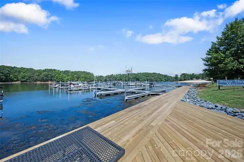 107 Dove Lane New London NC 28127