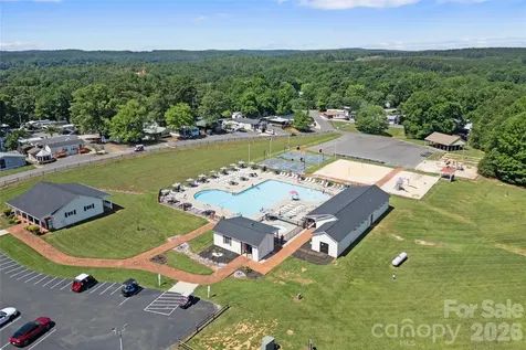 107 Dove Lane New London NC 28127