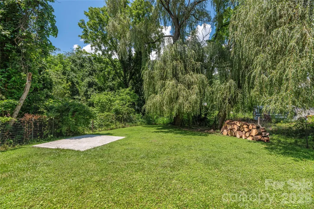 1458 Old Balsam Road Waynesville NC 28786