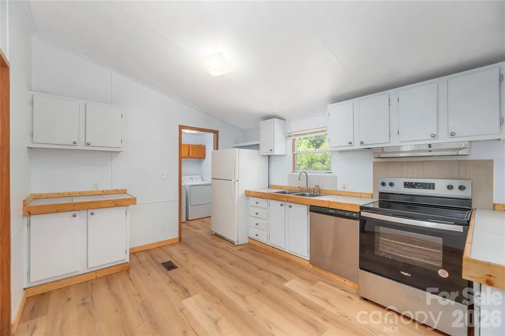 1458 Old Balsam Road Waynesville NC 28786