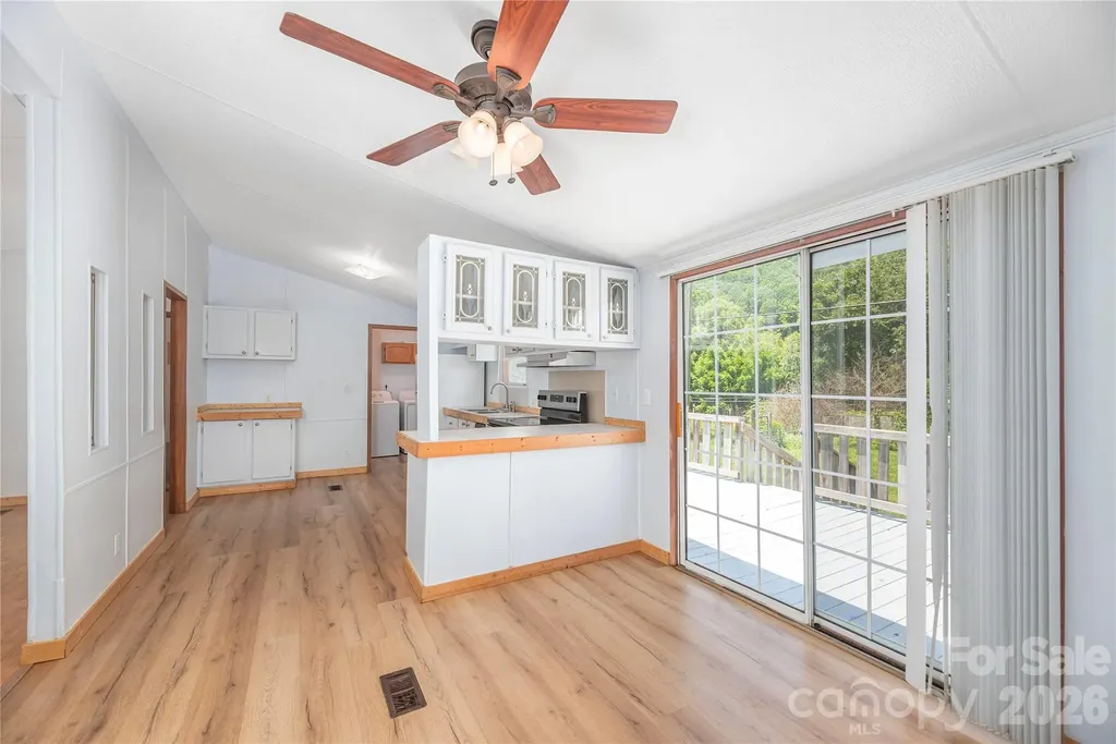 1458 Old Balsam Road Waynesville NC 28786