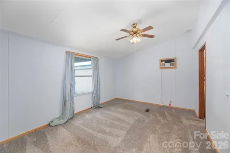 1458 Old Balsam Road Waynesville NC 28786