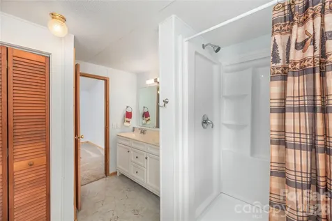 1458 Old Balsam Road Waynesville NC 28786