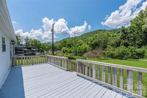 1458 Old Balsam Road Waynesville NC 28786