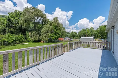 1458 Old Balsam Road Waynesville NC 28786