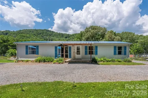 1458 Old Balsam Road Waynesville NC 28786