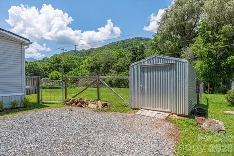 1458 Old Balsam Road Waynesville NC 28786