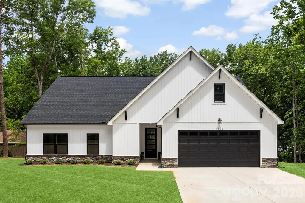 4523 Binwhe Lane Gastonia NC 28052