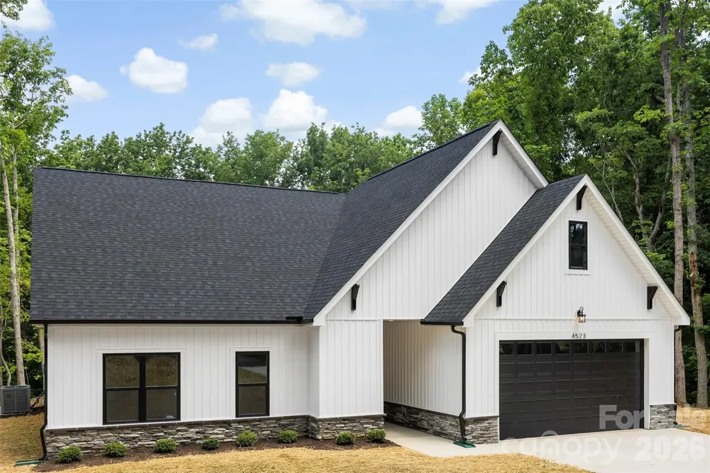4523 Binwhe Lane Gastonia NC 28052