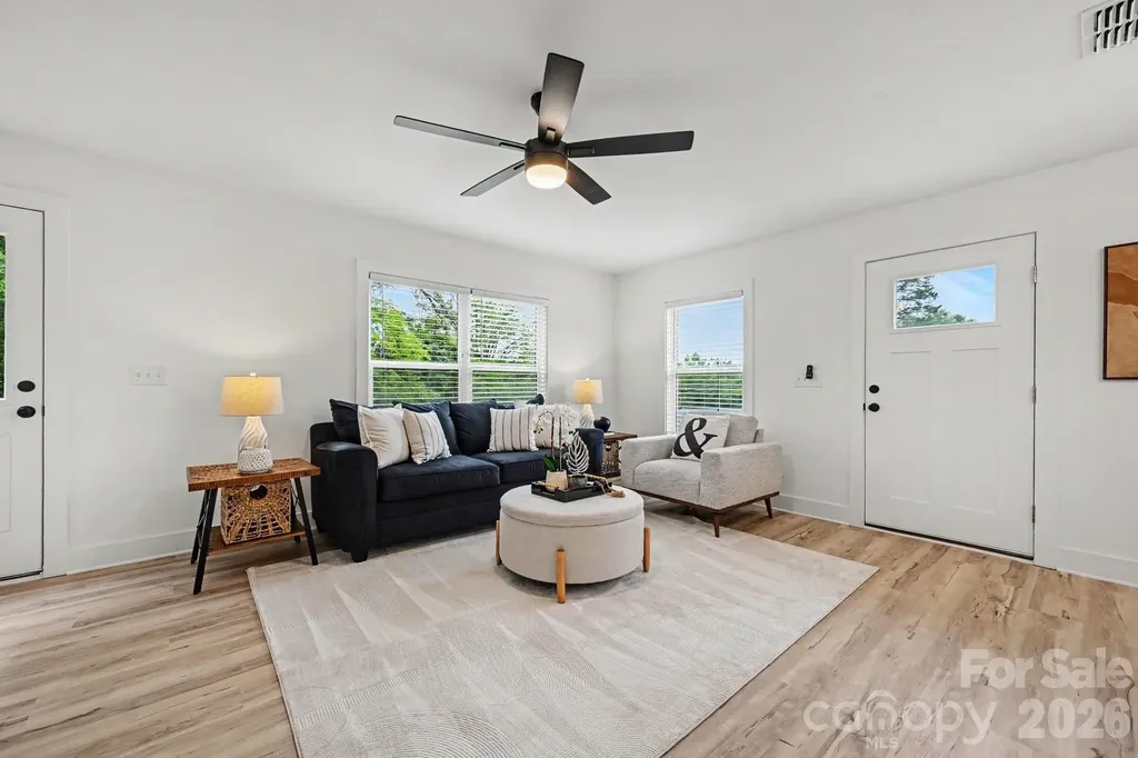 4218 Pine Street Kannapolis NC 28081