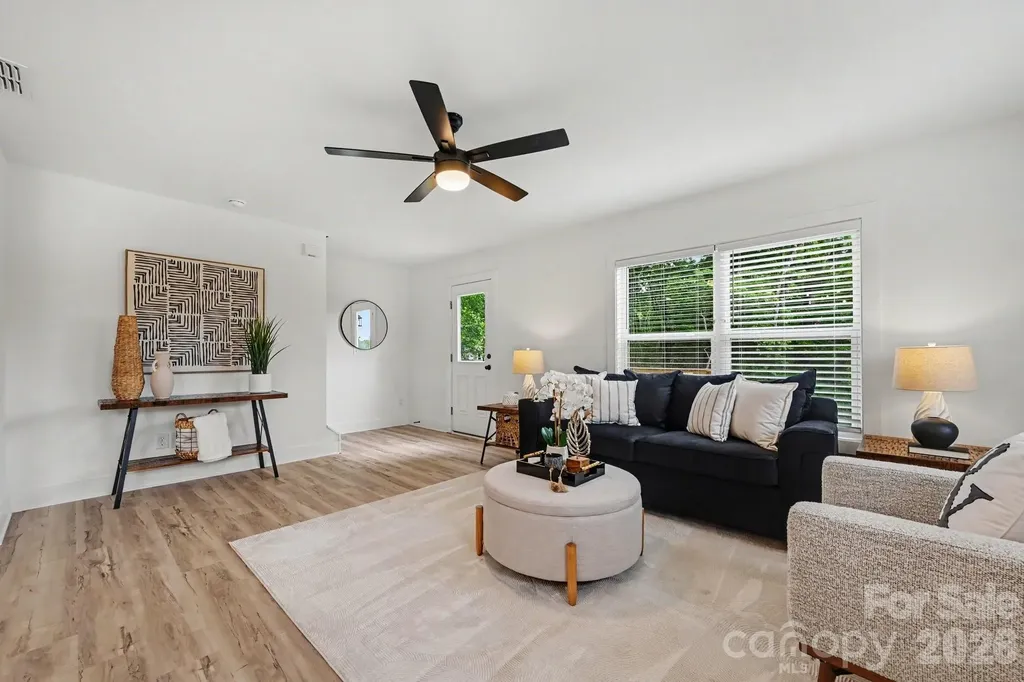 4218 Pine Street Kannapolis NC 28081