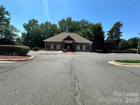 7935 N Tryon Street Charlotte NC 28262