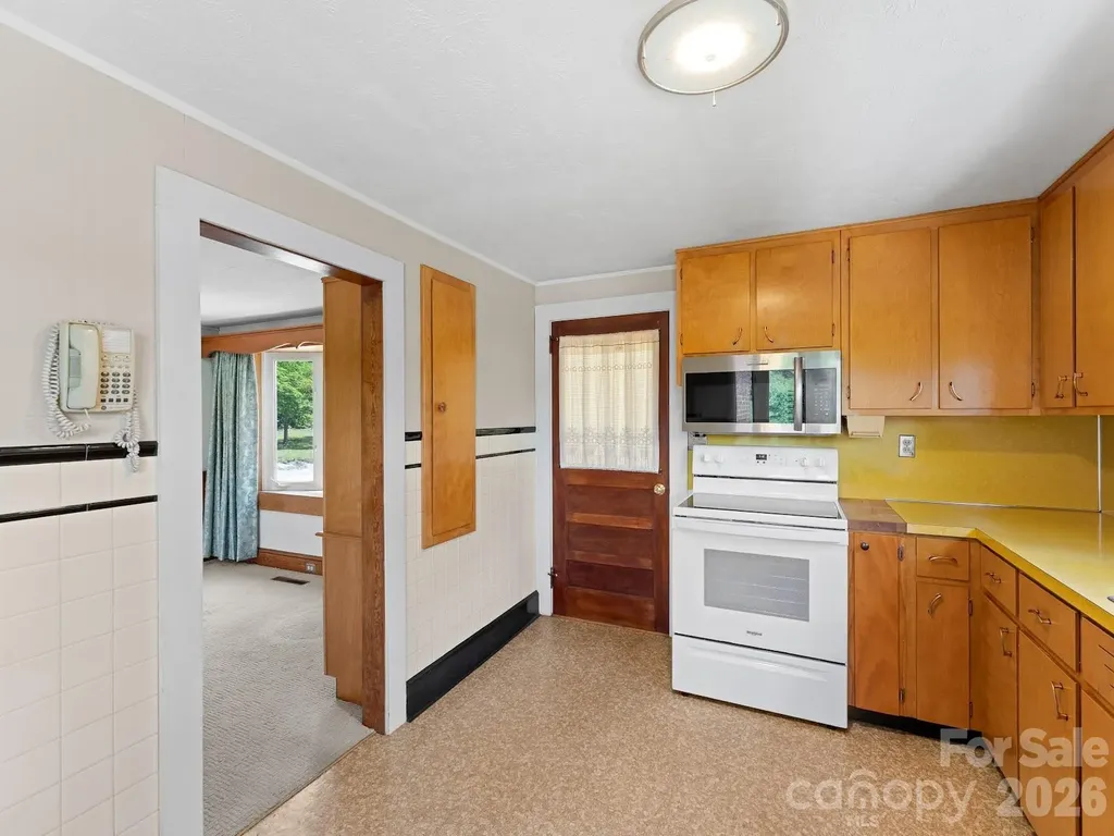 1230 Dana Road Hendersonville NC 28792