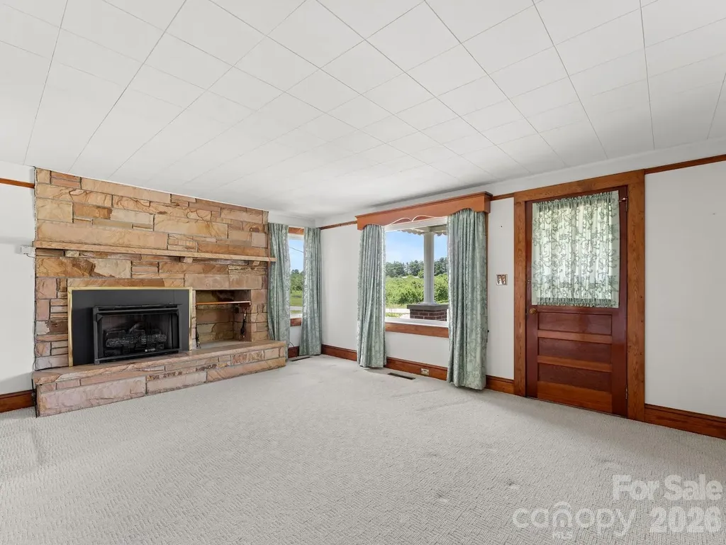 1230 Dana Road Hendersonville NC 28792