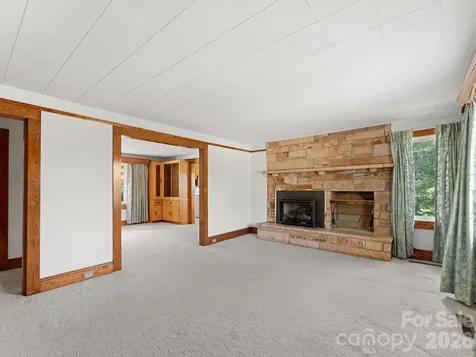 1230 Dana Road Hendersonville NC 28792