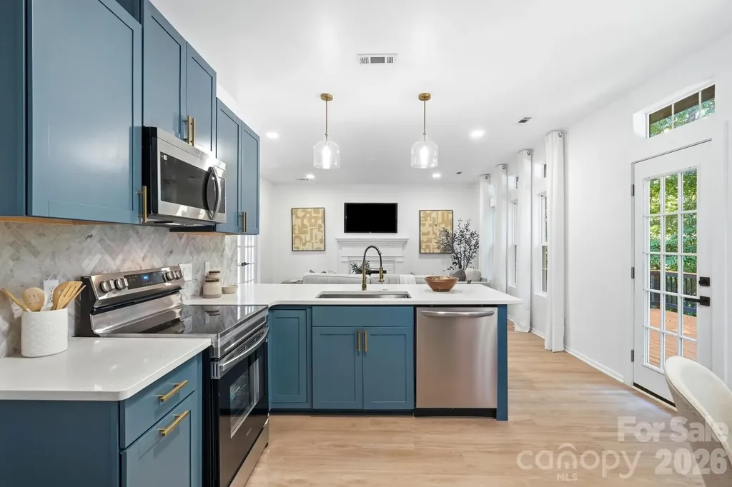 6102 Garamond Court Charlotte NC 28270