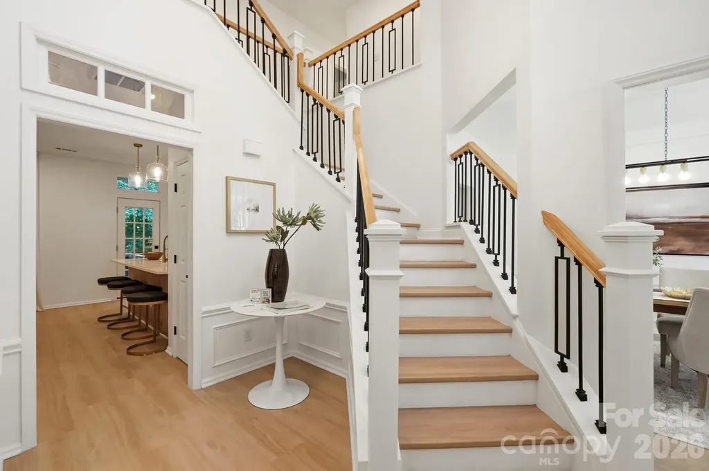 6102 Garamond Court Charlotte NC 28270