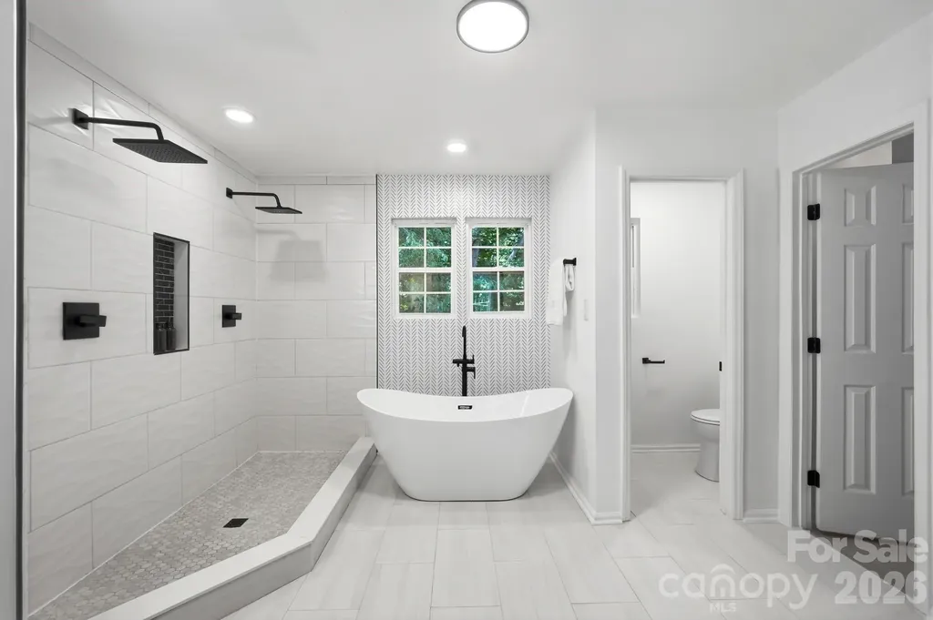 6102 Garamond Court Charlotte NC 28270
