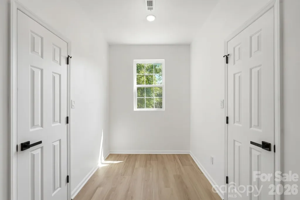 6102 Garamond Court Charlotte NC 28270