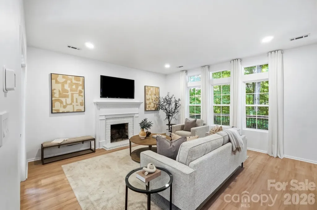 6102 Garamond Court Charlotte NC 28270