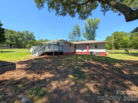 4053 Roddey Road Catawba SC 29704