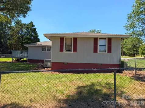4053 Roddey Road Catawba SC 29704
