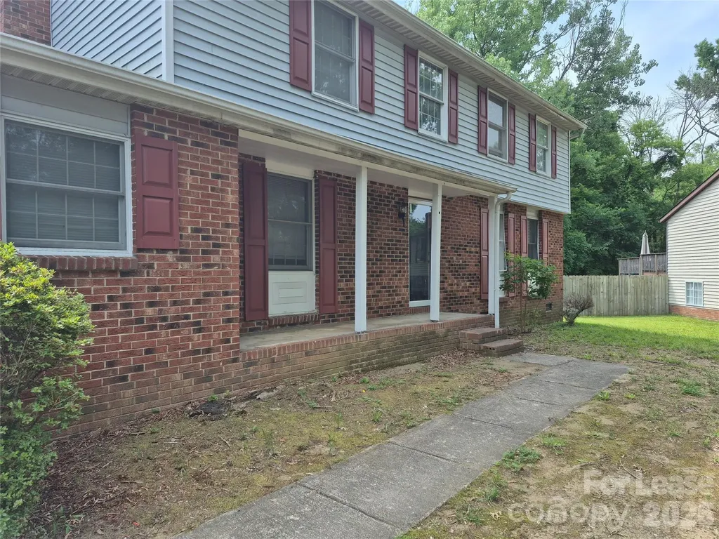 8205 Eveningwood Court Charlotte NC 28226