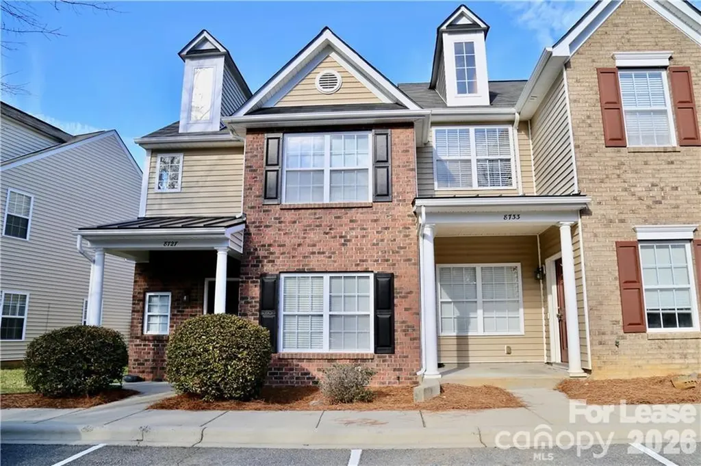 8727 Wandering Creek Way Charlotte NC 28227