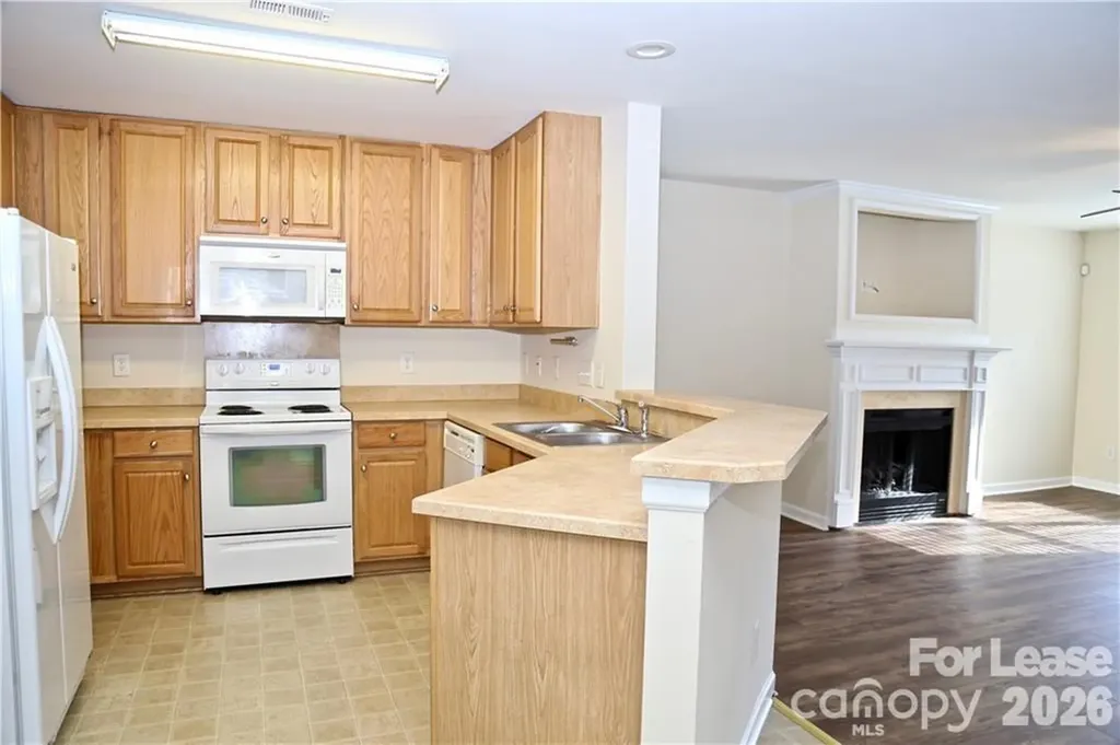 8727 Wandering Creek Way Charlotte NC 28227