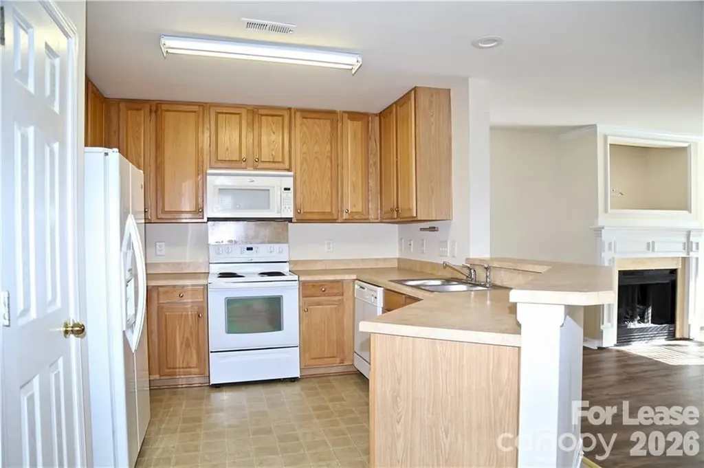 8727 Wandering Creek Way Charlotte NC 28227