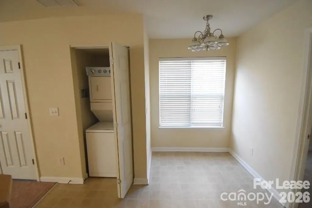 8727 Wandering Creek Way Charlotte NC 28227