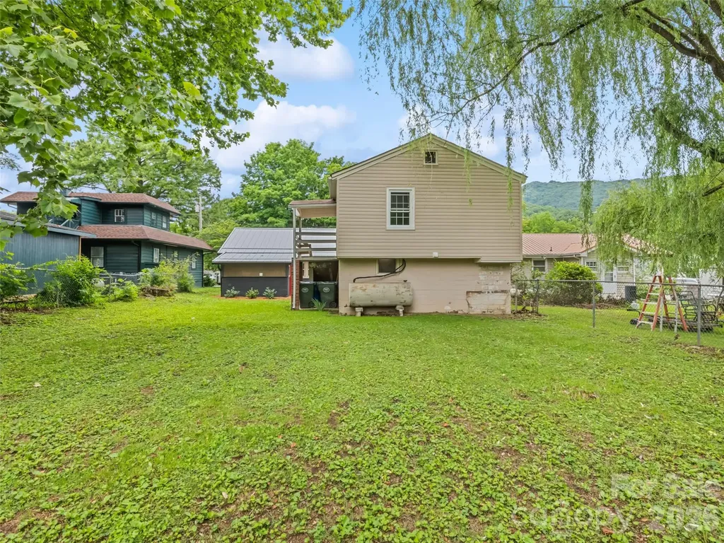 259 & 253 Richland Street Waynesville NC 28786