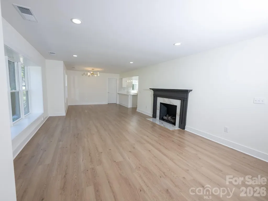 5306 Wales Street Charlotte NC 28269