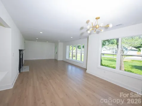 5306 Wales Street Charlotte NC 28269