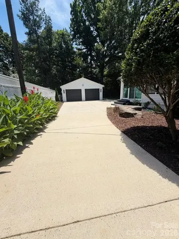 5306 Wales Street Charlotte NC 28269