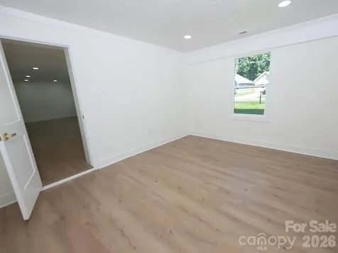 5306 Wales Street Charlotte NC 28269