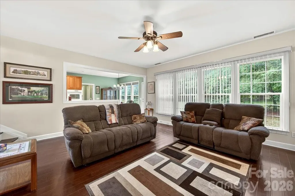 10604 Knight Castle Drive Charlotte NC 28277
