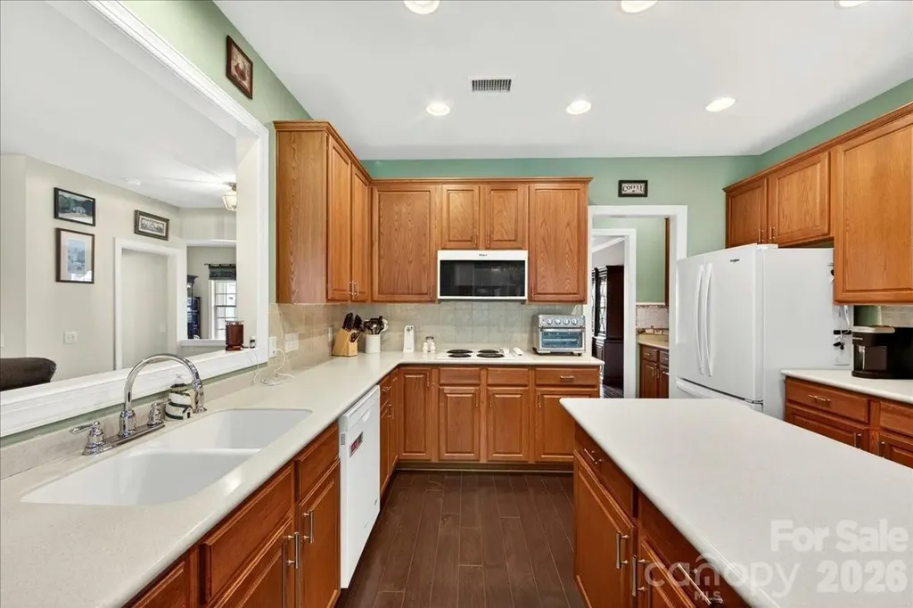 10604 Knight Castle Drive Charlotte NC 28277