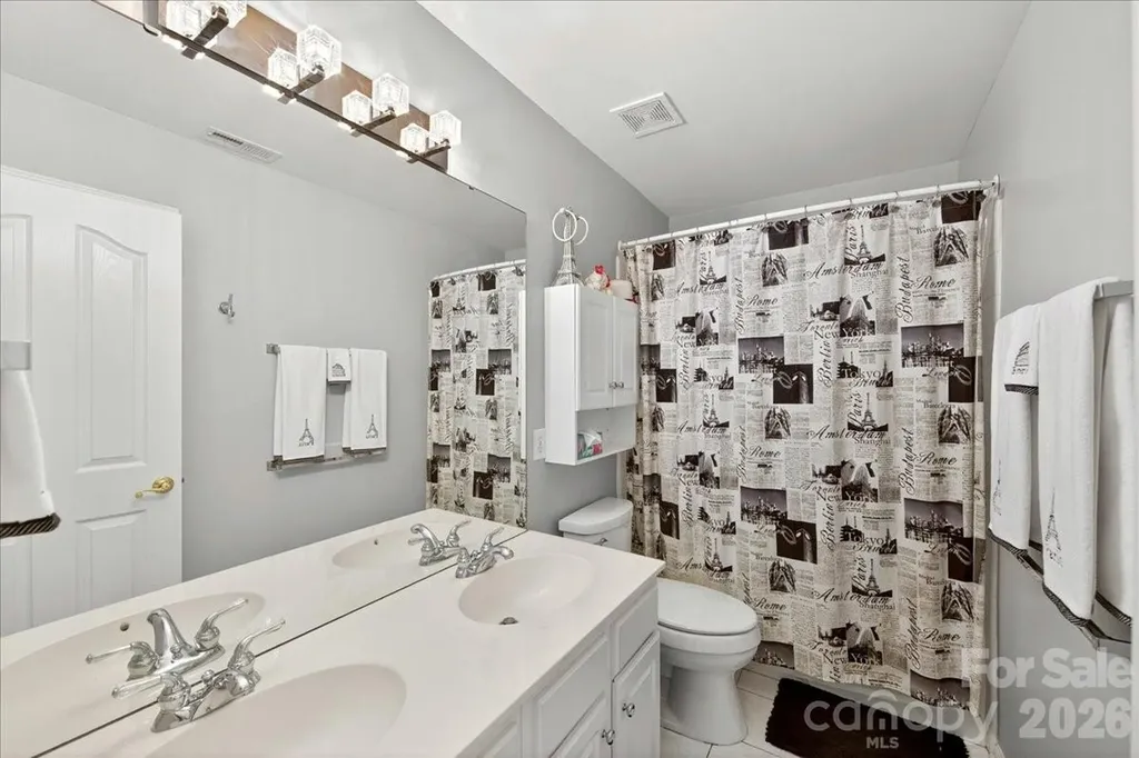 10604 Knight Castle Drive Charlotte NC 28277
