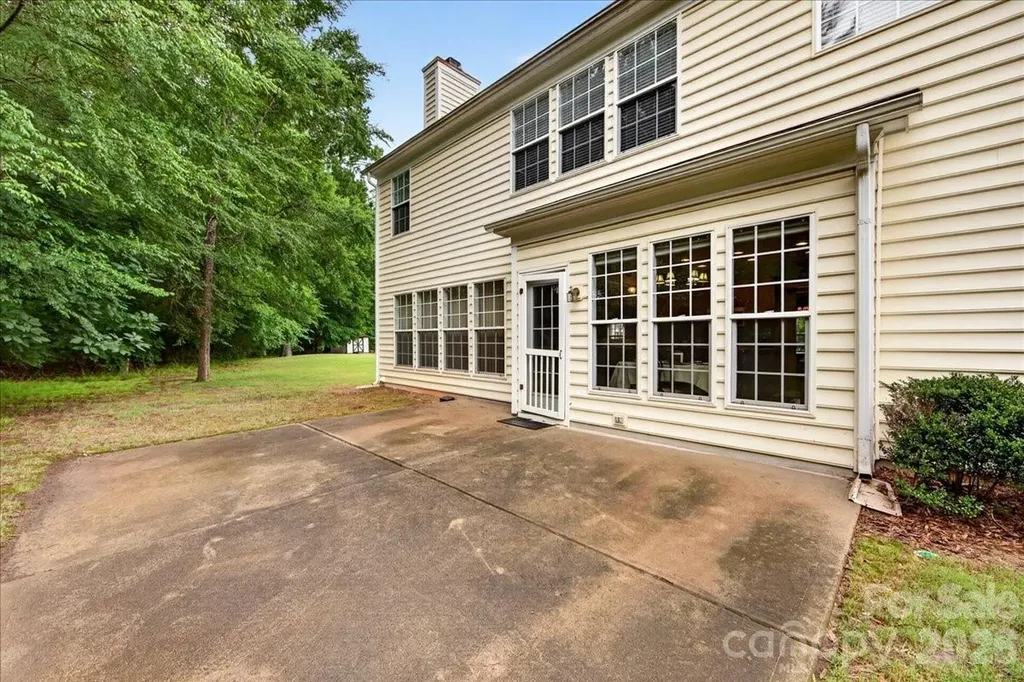 10604 Knight Castle Drive Charlotte NC 28277